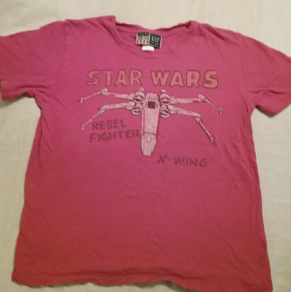 Gap Kids red t-shirt